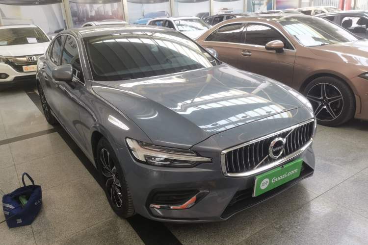 Used Volvo S60 2022 B4 Zhiyi Luxury Edition Exterior 2