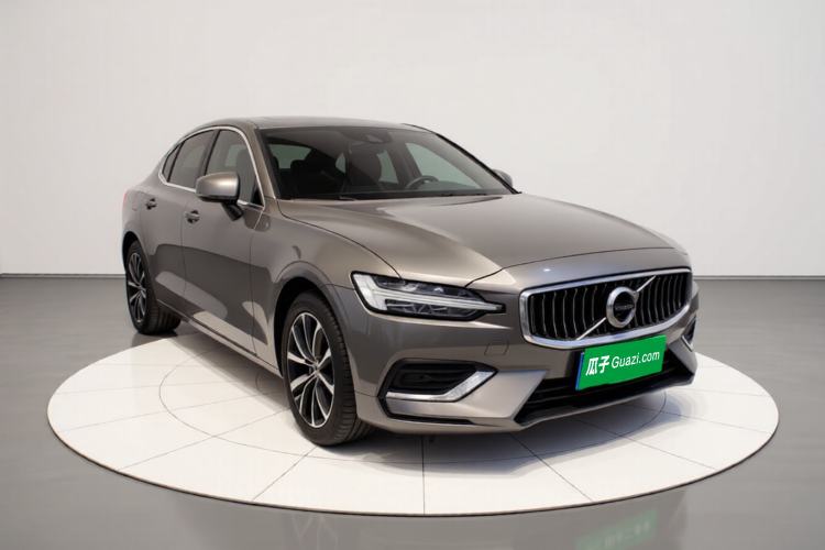 Used Volvo S60 2022 B4 Zhiyi Luxury Edition Exterior 2