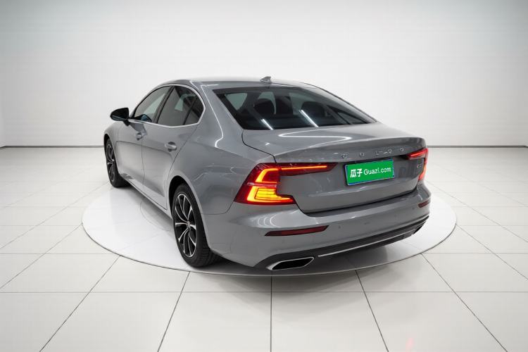 Used Volvo S60 2022 B4 Zhiyi Luxury Edition Exterior 2