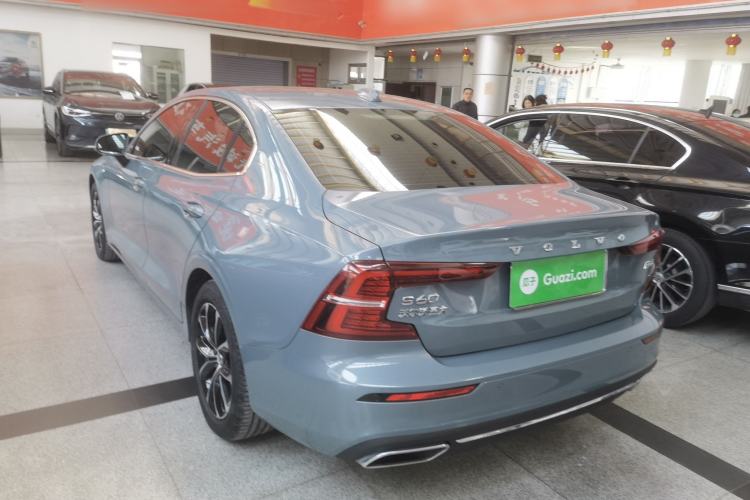 Used Volvo S60 2022 B4 Zhiyi Luxury Edition Exterior 3