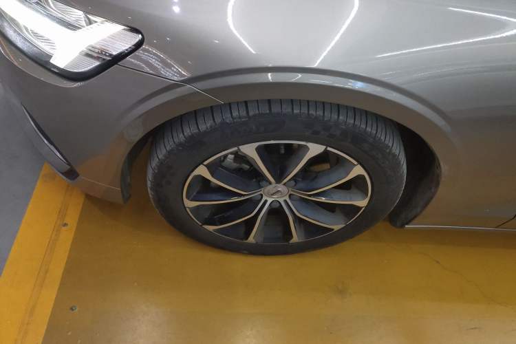 Used Volvo S60 2022 B4 Zhiyi Luxury Edition Exterior 4