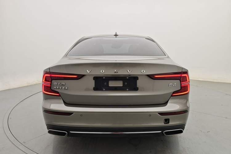 Used Volvo S60 2022 B4 Zhiyuan Luxury Edition Exterior 5