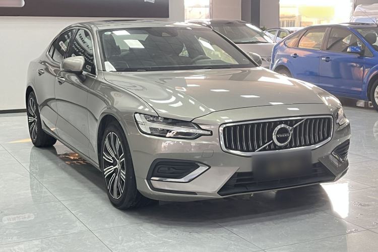 Used Volvo S60 2022 B4 Zhiyuan Luxury Edition Exterior 5