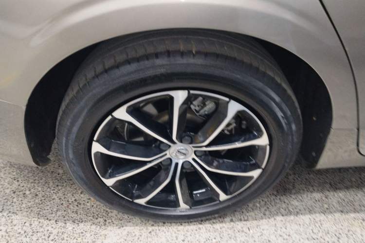 Used Volvo S60 2022 B4 Zhiyi Luxury Edition Exterior 5