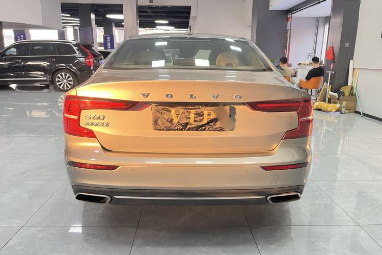 Used Volvo S60 2022 B4 Zhiyuan Luxury Edition Exterior 7