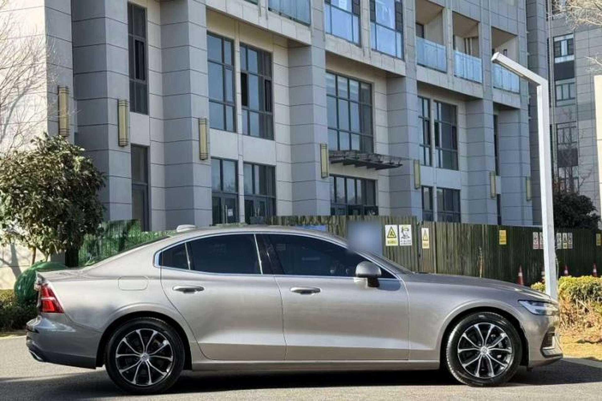Used Volvo S60 2022 B4 Zhiyi Luxury Edition Exterior 8