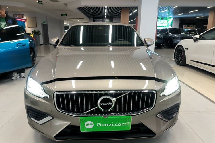 Used Volvo S60 2022 B4 Zhiyi Luxury Edition Front