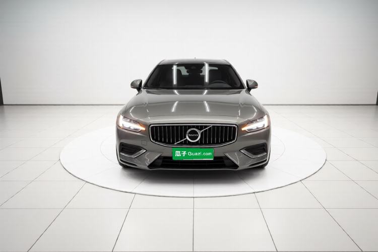 Used Volvo S60 2022 B4 Zhiyi Luxury Edition Front