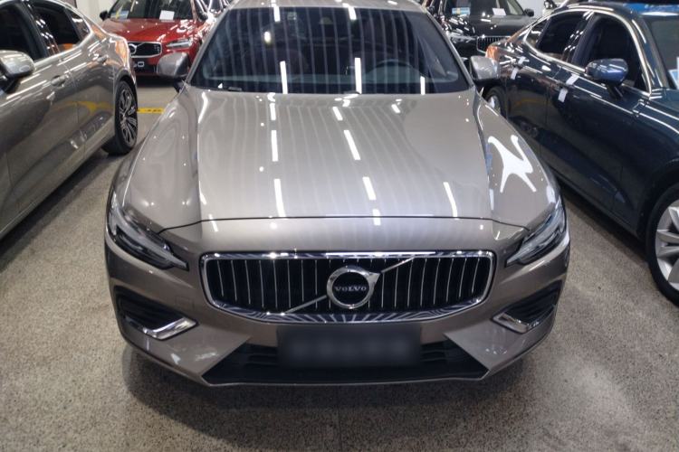 Used Volvo S60 2022 B4 Zhiyi Luxury Edition Front