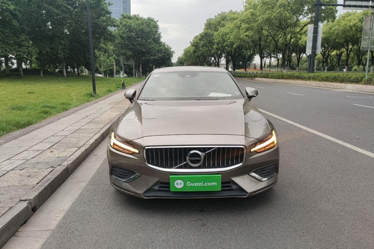Used Volvo S60 2022 B4 Zhiyi Luxury Edition Front
