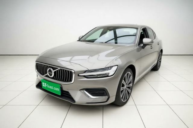 Used Volvo S60 2022 B4 Zhiyuan Luxury Edition