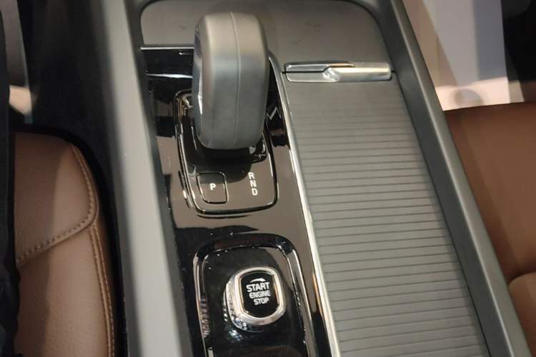 Used Volvo S60 2022 B4 Zhiyi Luxury Edition Gear Lever