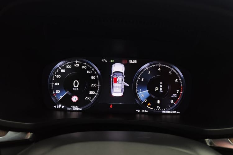 Used Volvo S60 2022 B4 Zhiyuan Luxury Edition Instrument Cluster