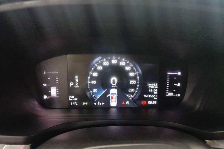 Used Volvo S60 2022 B4 Zhiyi Luxury Edition Instrument Cluster