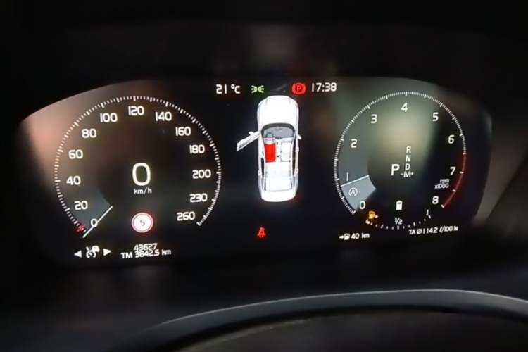Used Volvo S60 2022 B4 Zhiyuan Luxury Edition Instrument Cluster