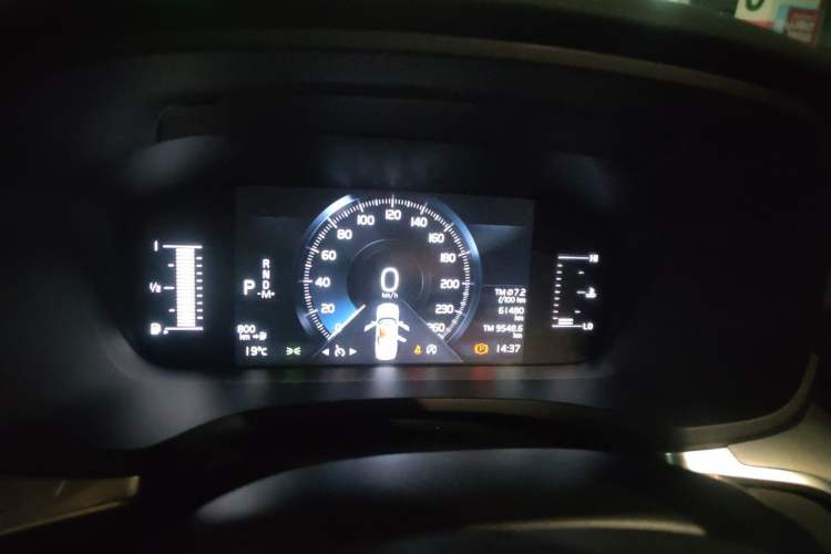 Used Volvo S60 2022 B4 Zhiyi Luxury Edition Instrument Cluster