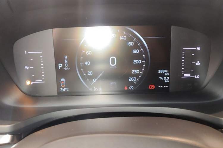 Used Volvo S60 2022 B4 Zhiyi Luxury Edition Instrument Cluster