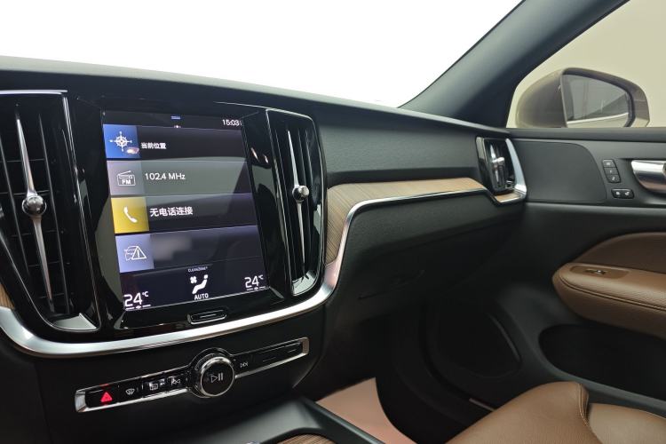 Used Volvo S60 2022 B4 Zhiyuan Luxury Edition Interior 10