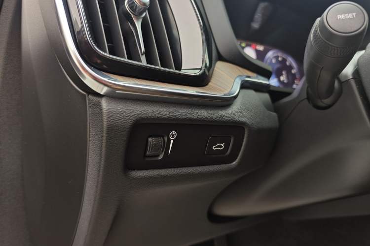 Used Volvo S60 2022 B4 Zhiyuan Luxury Edition Interior 12