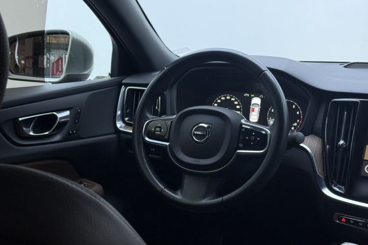 Used Volvo S60 2022 B4 Zhiyuan Luxury Edition Interior 12