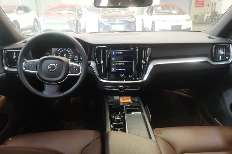 Used Volvo S60 2022 B4 Zhiyi Luxury Edition Interior 2