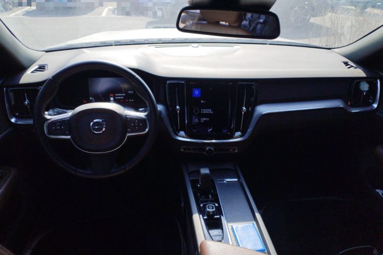 Used Volvo S60 2022 B4 Zhiyi Luxury Edition Interior 2