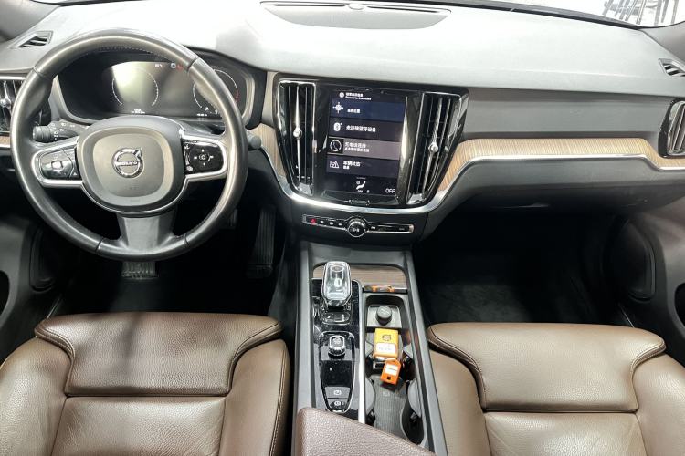 Used Volvo S60 2022 B4 Zhiyuan Luxury Edition Interior 3