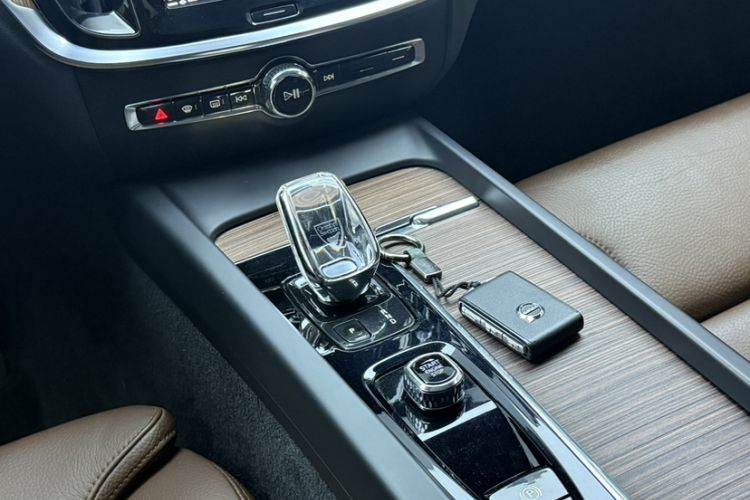 Used Volvo S60 2022 B4 Zhiyuan Luxury Edition Interior 5