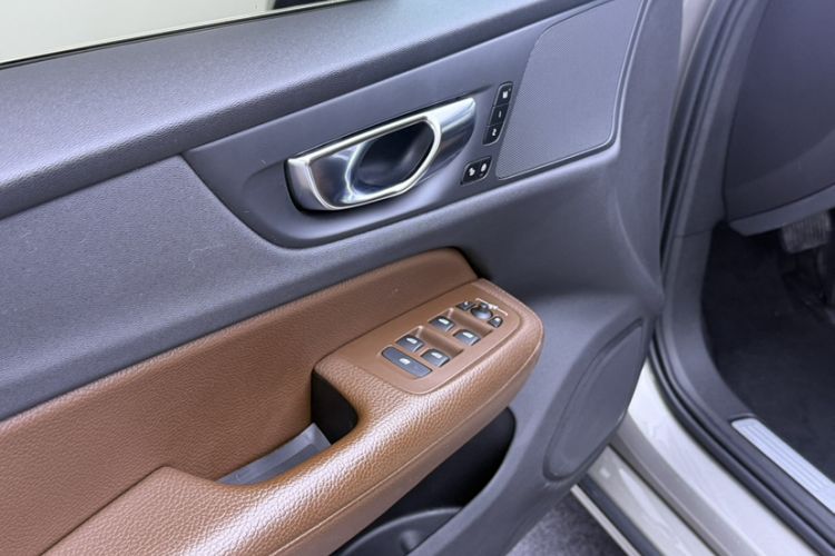 Used Volvo S60 2022 B4 Zhiyuan Luxury Edition Interior 6