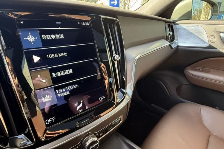 Used Volvo S60 2022 B4 Zhiyi Luxury Edition Interior 6