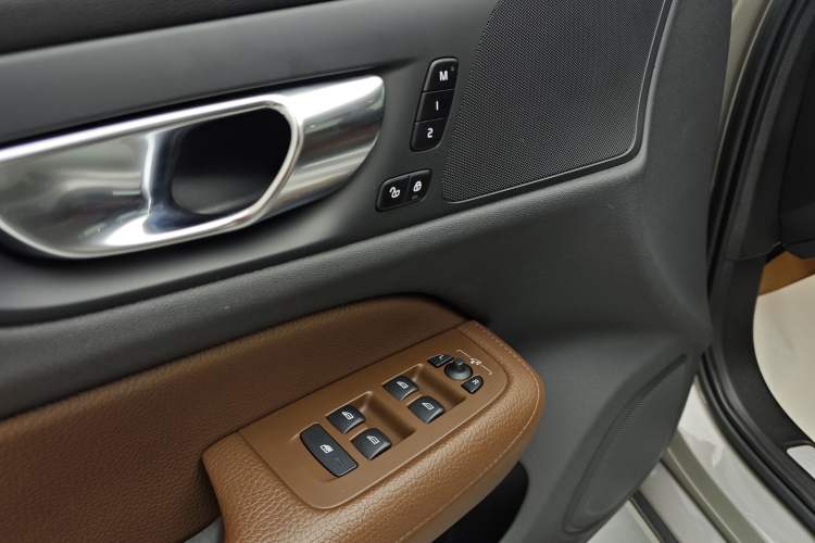 Used Volvo S60 2022 B4 Zhiyuan Luxury Edition Interior 7
