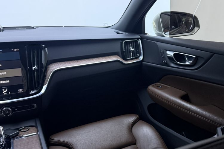 Used Volvo S60 2022 B4 Zhiyuan Luxury Edition Interior 7