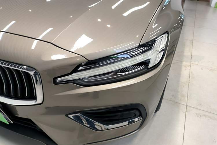 Used Volvo S60 2022 B4 Zhiyi Luxury Edition Left Front Headlight