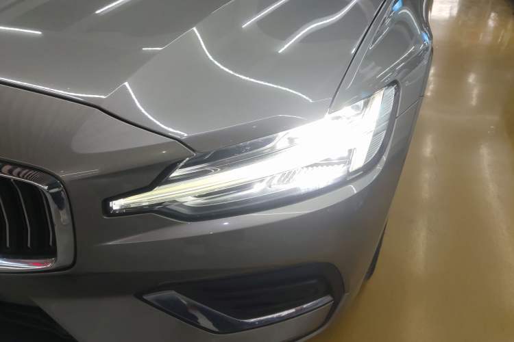 Used Volvo S60 2022 B4 Zhiyi Luxury Edition Left Front Headlight