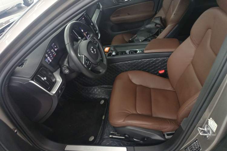 Used Volvo S60 2022 B4 Zhiyi Luxury Edition Left Front Seat