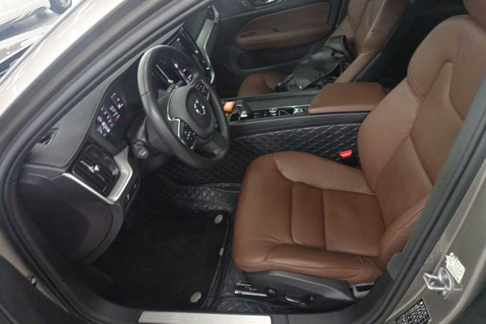 Used Volvo S60 2022 B4 Zhiyi Luxury Edition Left Front Seat