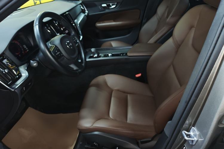 Used Volvo S60 2022 B4 Zhiyi Luxury Edition Left Front Seat