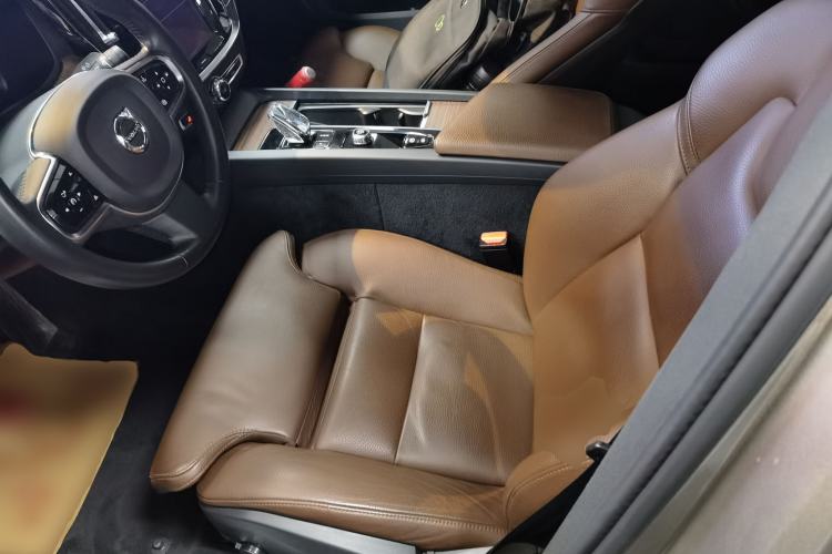 Used Volvo S60 2022 B4 Zhiyuan Luxury Edition Left Front Seat