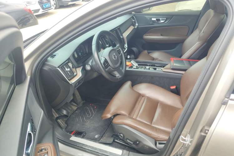 Used Volvo S60 2022 B4 Zhiyuan Luxury Edition Left Front Seat
