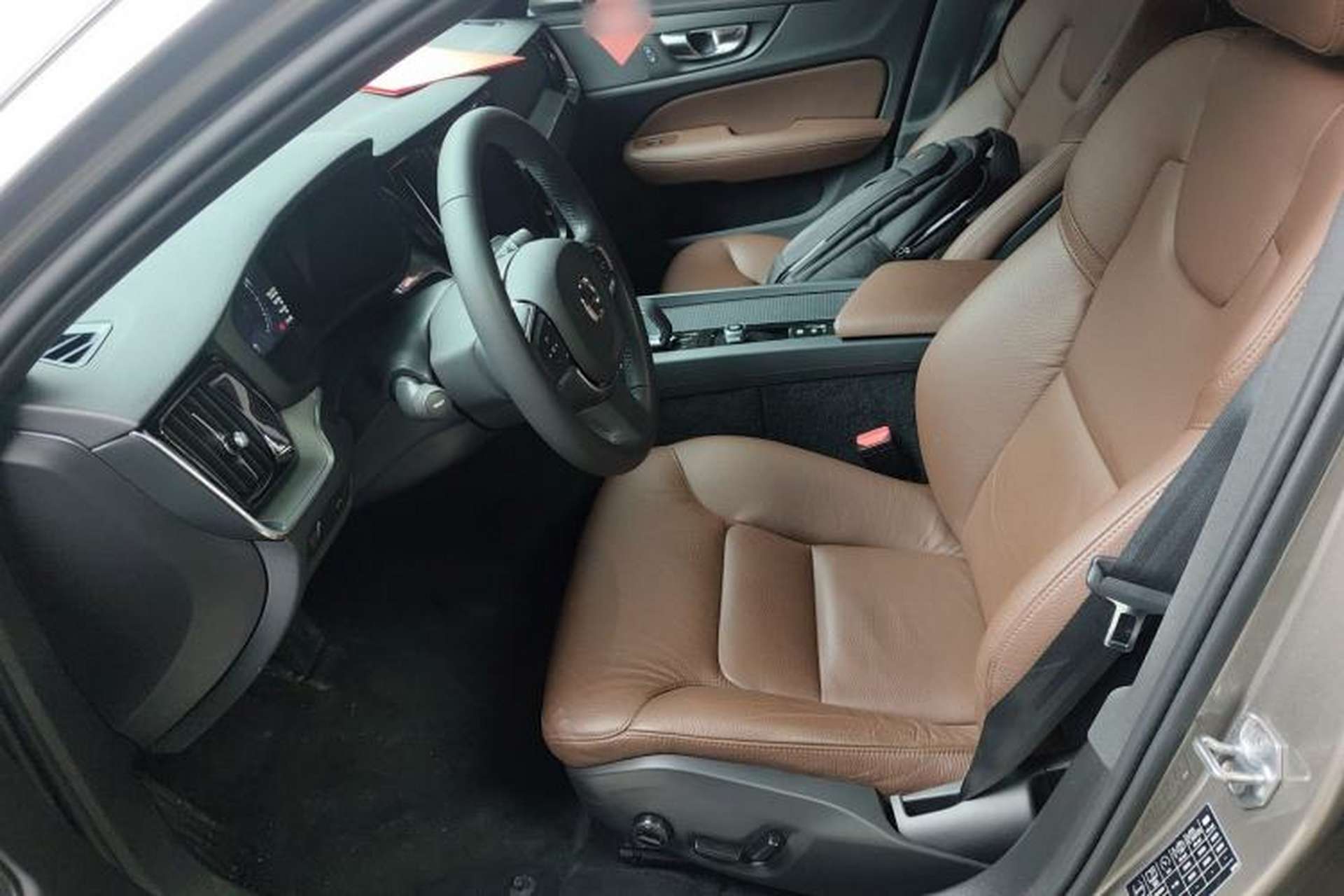 Used Volvo S60 2022 B4 Zhiyi Luxury Edition Left Front Seat