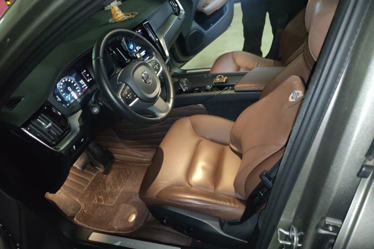 Used Volvo S60 2022 B4 Zhiyi Luxury Edition Left Front Seat