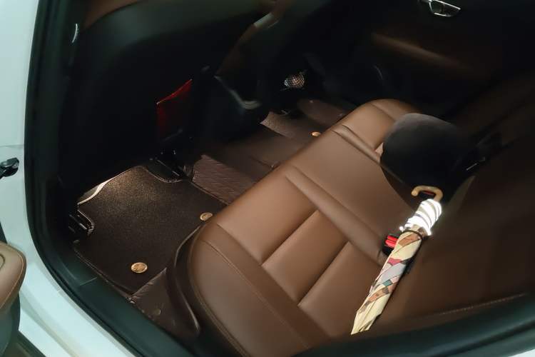 Used Volvo S60 2022 B4 Zhiyuan Luxury Edition Left Rear Seat