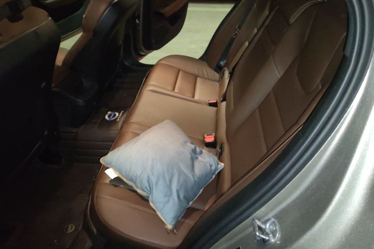 Used Volvo S60 2022 B4 Zhiyi Luxury Edition Left Rear Seat