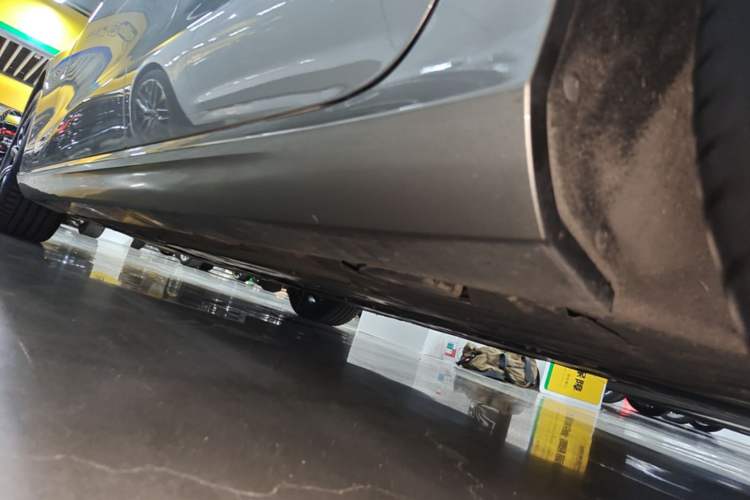 Used Volvo S60 2022 B4 Zhiyi Luxury Edition Left Side Sill