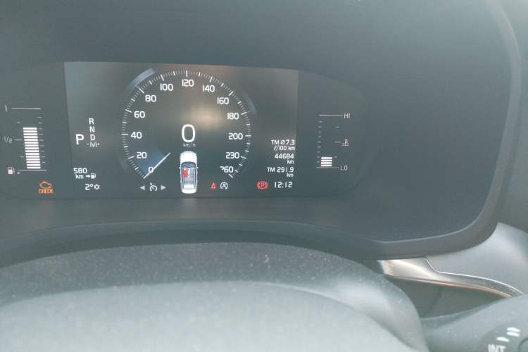 Used Volvo S60 2022 B4 Zhiyi Luxury Edition Odometer Close Up
