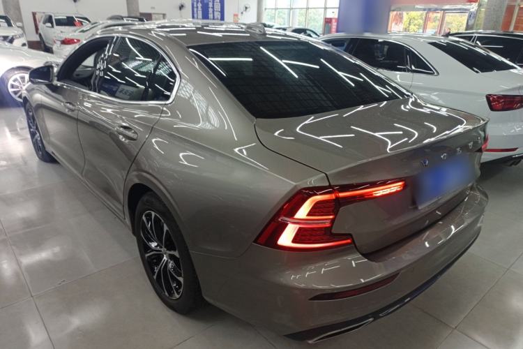 Used Volvo S60 2022 B4 Zhiyi Luxury Edition Rear Left 45 Deg