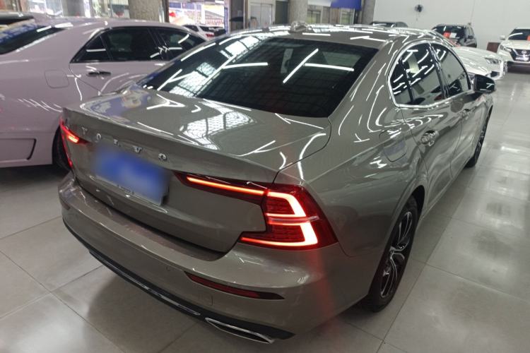 Used Volvo S60 2022 B4 Zhiyi Luxury Edition Rear Right 45 Deg
