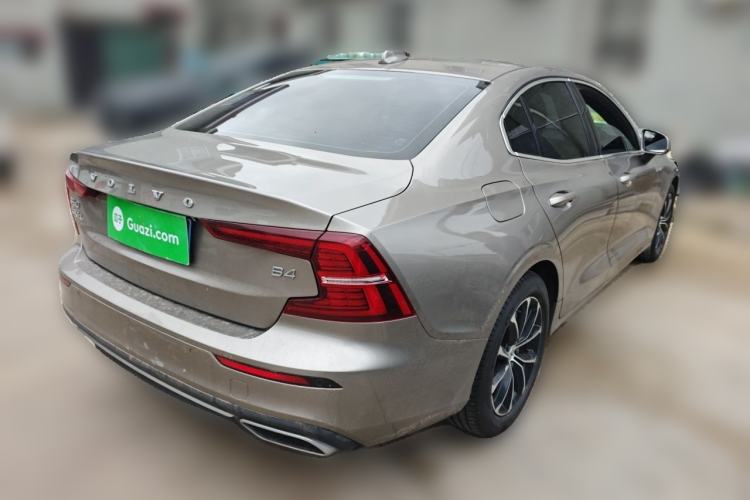 Used Volvo S60 2022 B4 Zhiyi Luxury Edition Rear Right 45 Deg