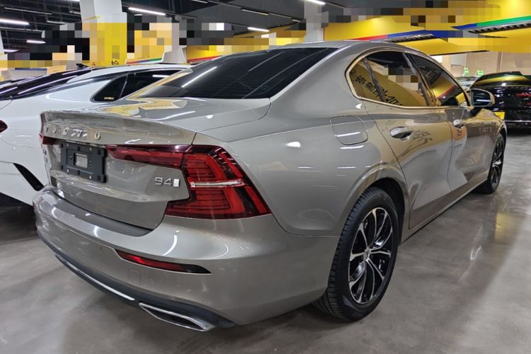 Used Volvo S60 2022 B4 Zhiyi Luxury Edition Rear Right 45 Deg