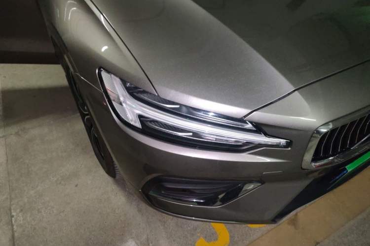 Used Volvo S60 2022 B4 Zhiyi Luxury Edition Right Front Headlight
